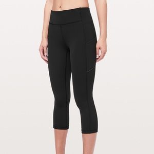 Lululemon - Speed Up Crop 21”